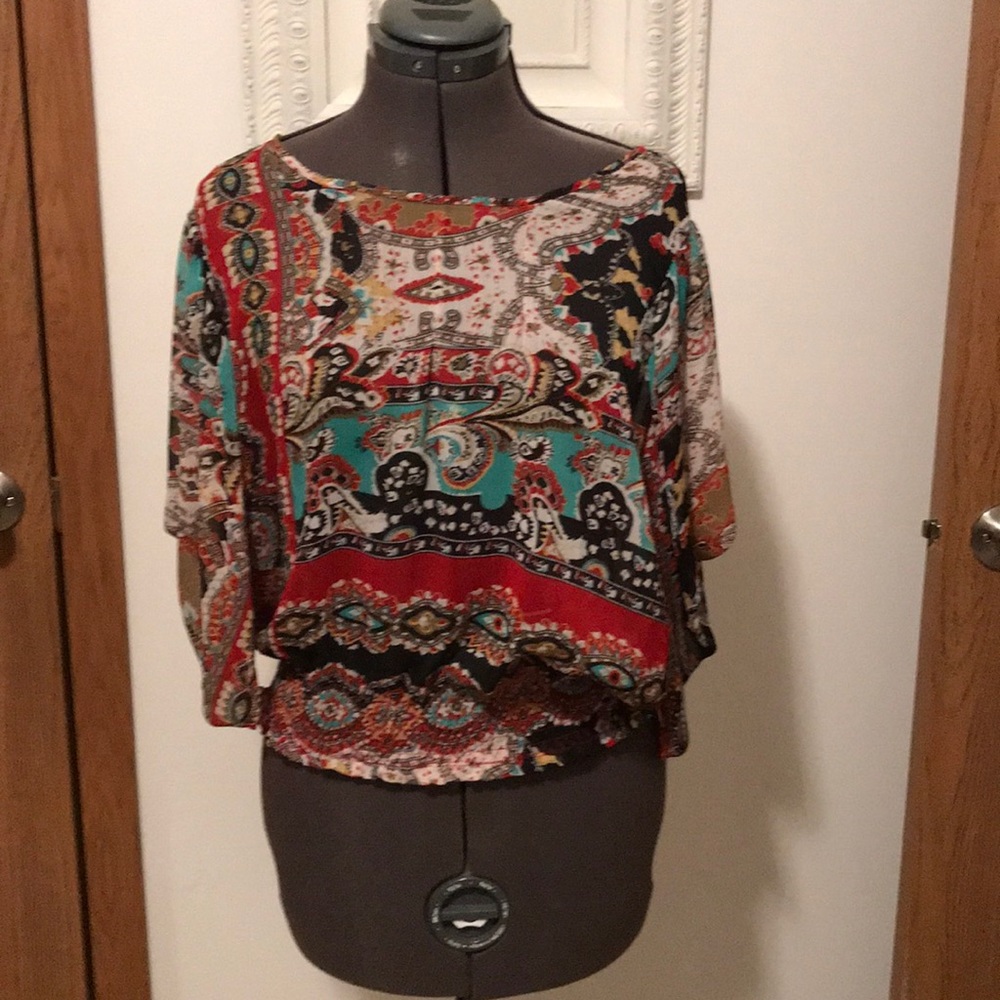 Passport Blouse with gathered hemline